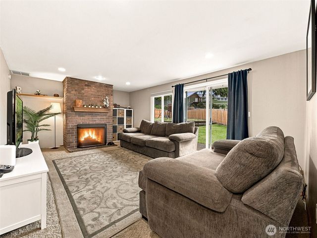 13711 SE 199th Place, Renton, WA 98058