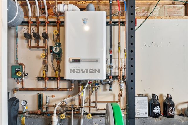 34 Commack Road, East Providence, RI 02914