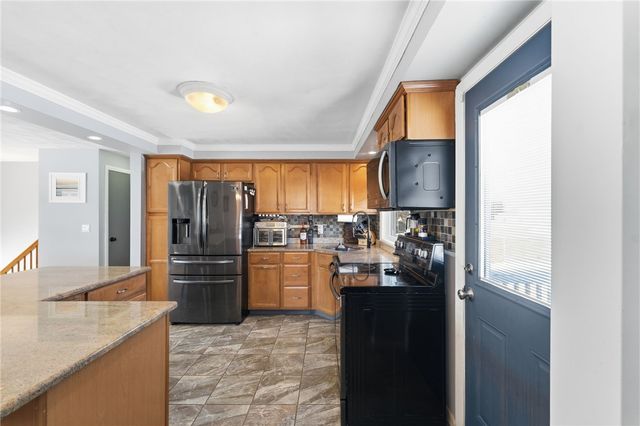 34 Commack Road, East Providence, RI 02914