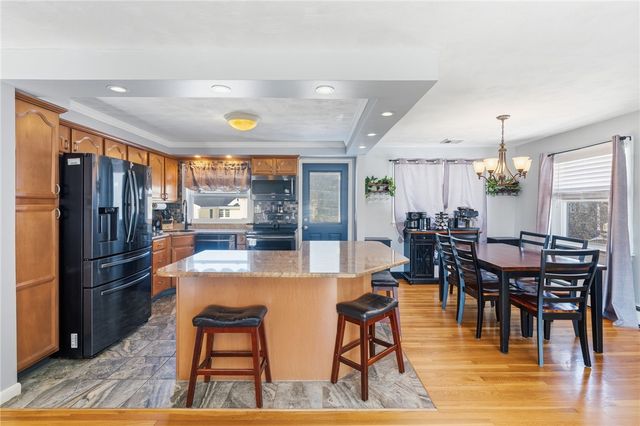 34 Commack Road, East Providence, RI 02914