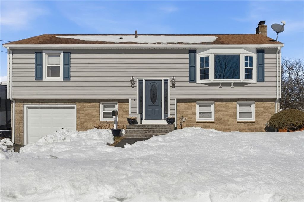 34 Commack Road, East Providence, RI 02914