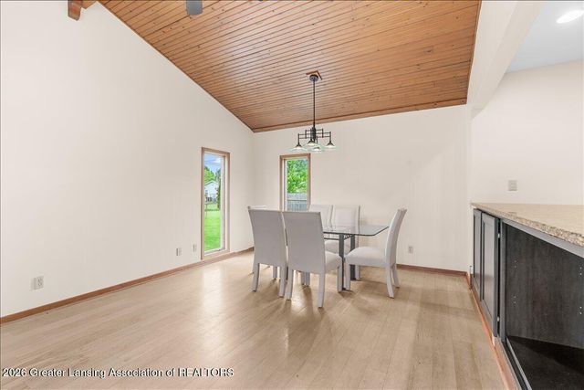 404 Chanticleer Trail, Lansing, MI 48917