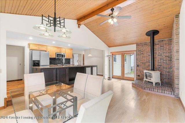 404 Chanticleer Trail, Lansing, MI 48917