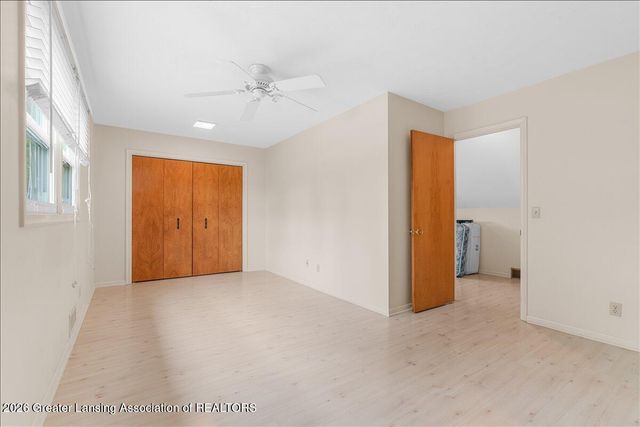 404 Chanticleer Trail, Lansing, MI 48917