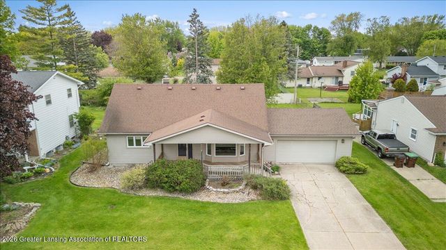 404 Chanticleer Trail, Lansing, MI 48917