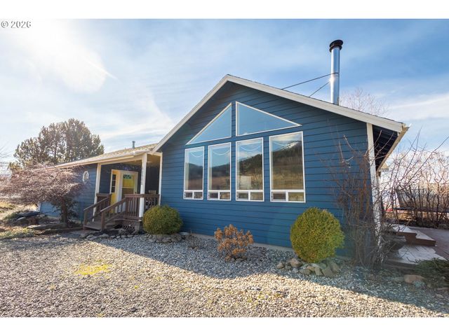 60908 Stackland Rd, Cove, OR 97824