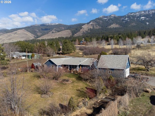 60908 Stackland Rd, Cove, OR 97824