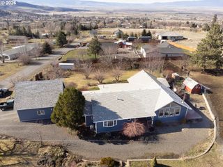 60908 Stackland Rd, Cove, OR 97824