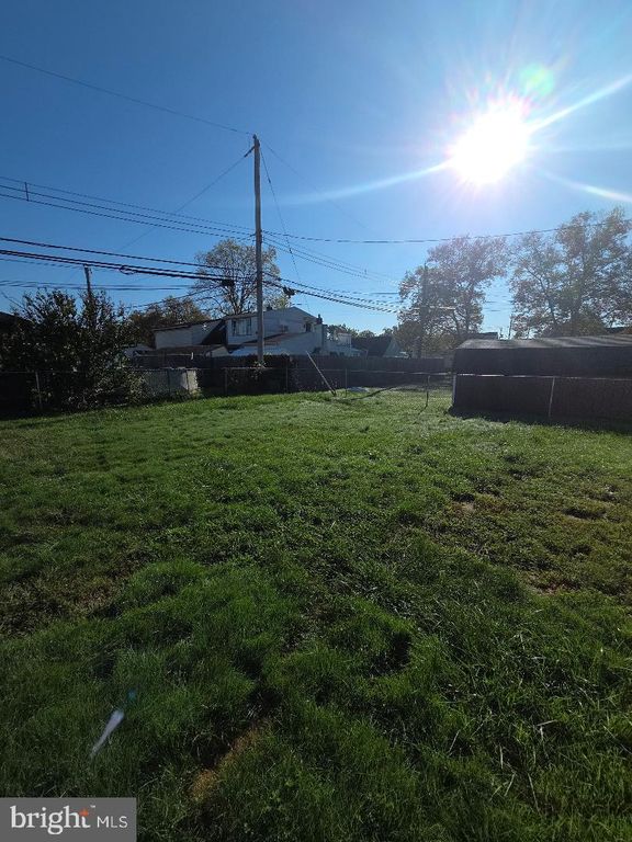 6 CORNFLOWER LN, LEVITTOWN, PA 19055 — photo 3