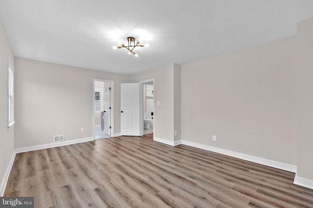 2215 LIDA CT, Alexandria, VA 22306