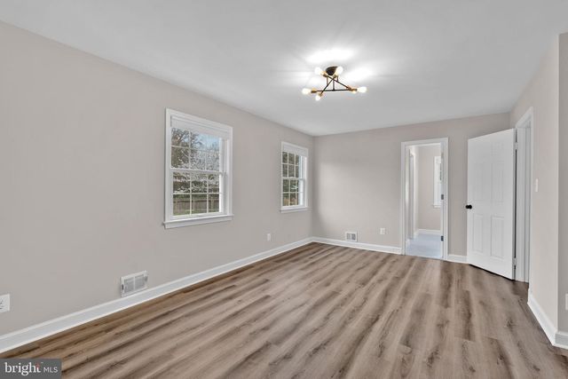 2215 LIDA CT, Alexandria, VA 22306