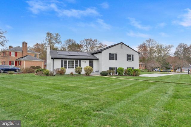 2215 LIDA CT, Alexandria, VA 22306