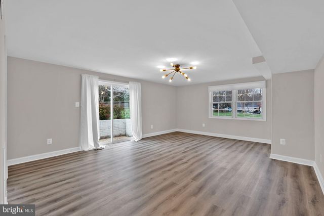 2215 LIDA CT, Alexandria, VA 22306