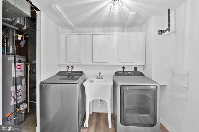 2215 LIDA CT, Alexandria, VA 22306