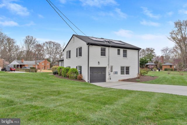 2215 LIDA CT, Alexandria, VA 22306