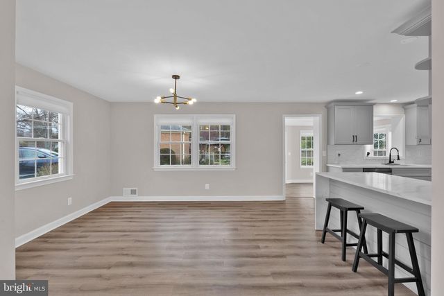 2215 LIDA CT, Alexandria, VA 22306