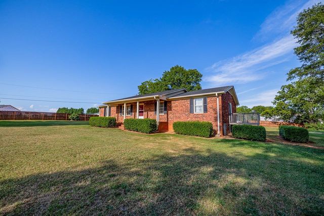 1326 Mount Zion Road, Spartanburg, SC 29303