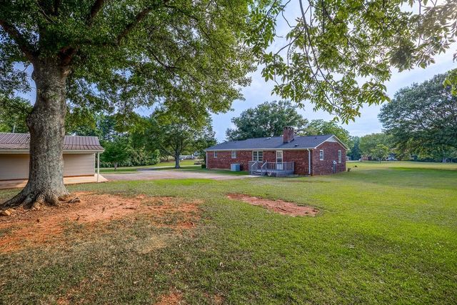 1326 Mount Zion Road, Spartanburg, SC 29303