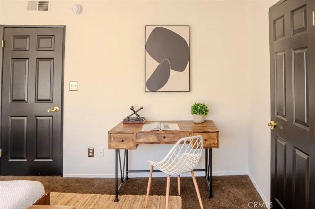 14144 Burbank Boulevard 2, Sherman Oaks, CA 91401