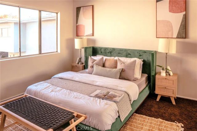 14144 Burbank Boulevard 2, Sherman Oaks, CA 91401