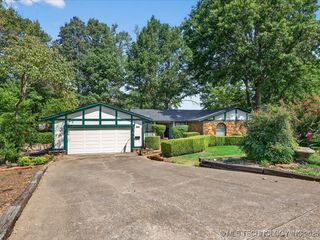 1801 Rolling Hills Place, Bartlesville, OK 74006
