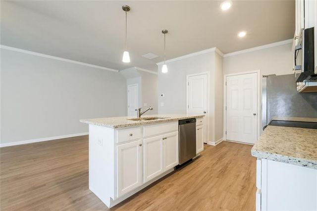 5350 Fox Den Road, Oakwood, GA 30566