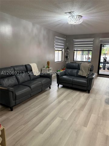 4926 NW 57th Ct, Tamarac, FL 33319