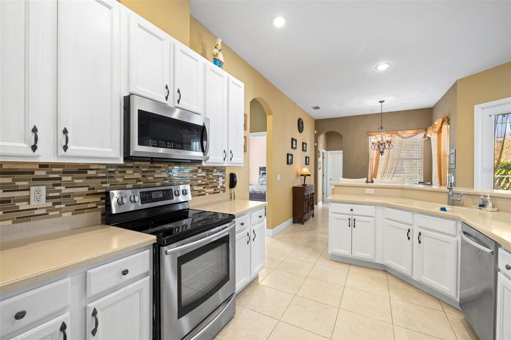 Image 16 of property listing at 13235 LEGENDS TRAIL, Dade City, FL 33525