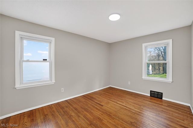 303 S Green Road, South Euclid, OH 44121