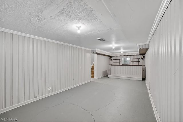 303 S Green Road, South Euclid, OH 44121