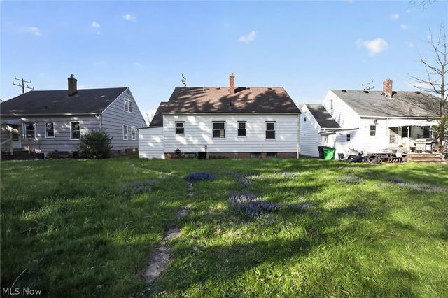 303 S Green Road, South Euclid, OH 44121