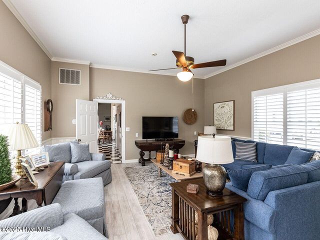 612 College Street, Clinton, NC 28328