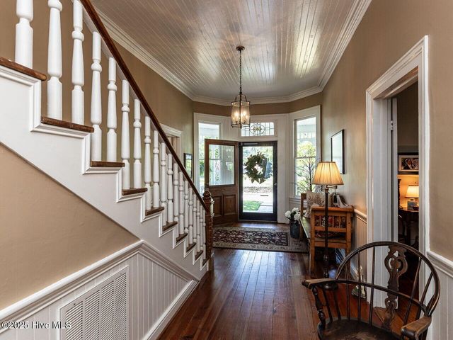 612 College Street, Clinton, NC 28328