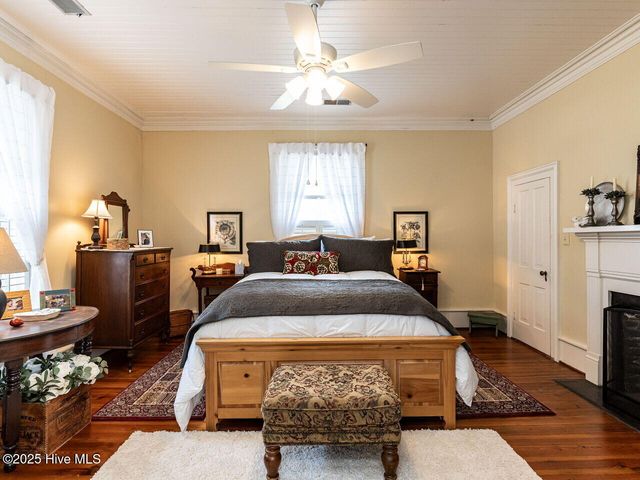 612 College Street, Clinton, NC 28328