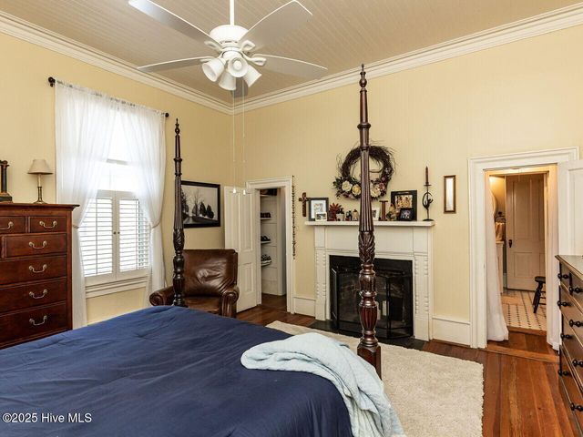 612 College Street, Clinton, NC 28328