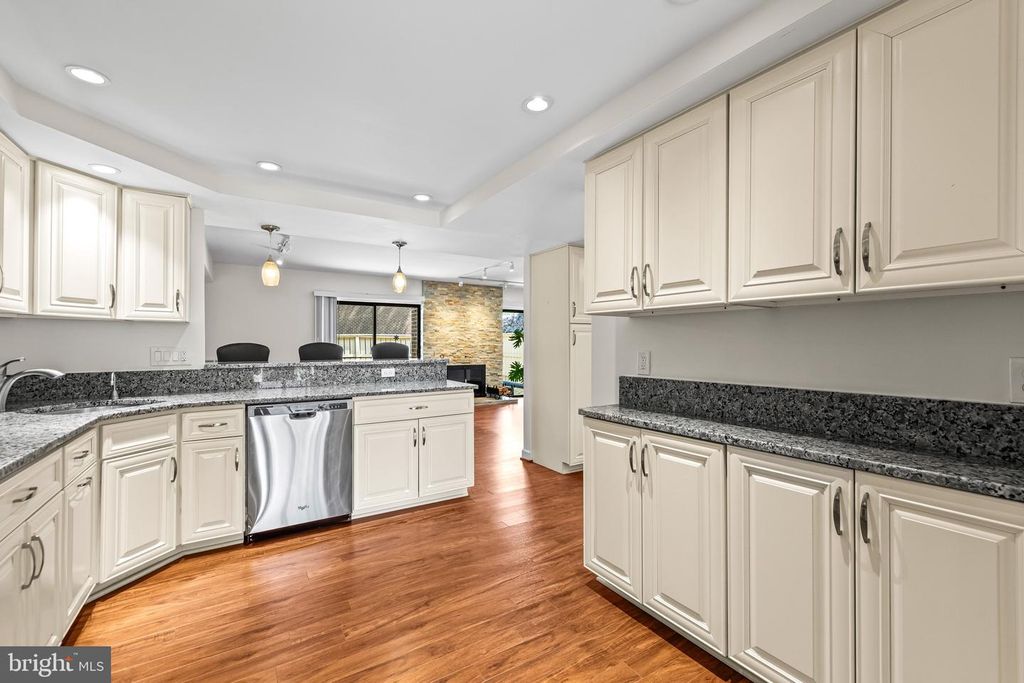 Image 14 of property listing at 11 TANNER CT #G, Baltimore, MD 21208