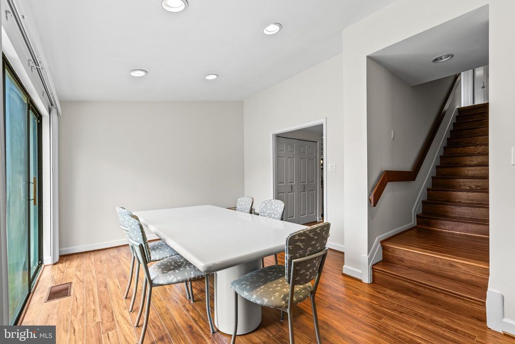 Image 20 of property listing at 11 TANNER CT #G, Baltimore, MD 21208