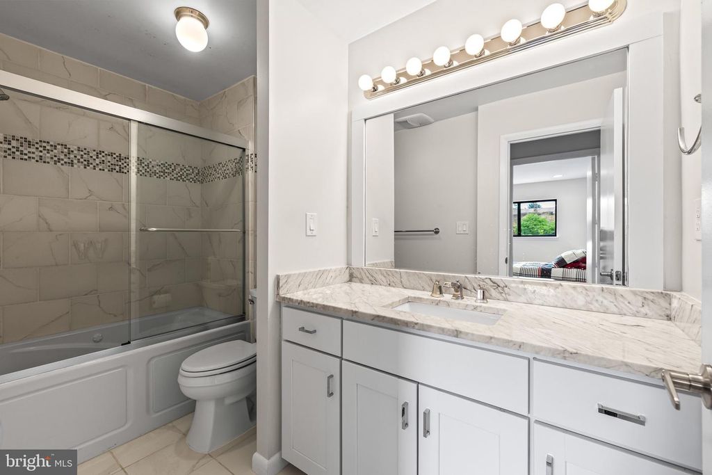 Image 21 of property listing at 11 TANNER CT #G, Baltimore, MD 21208