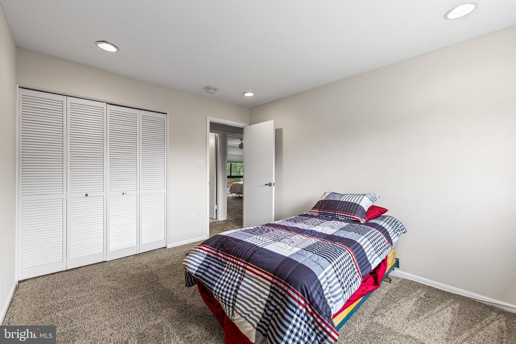 Image 23 of property listing at 11 TANNER CT #G, Baltimore, MD 21208