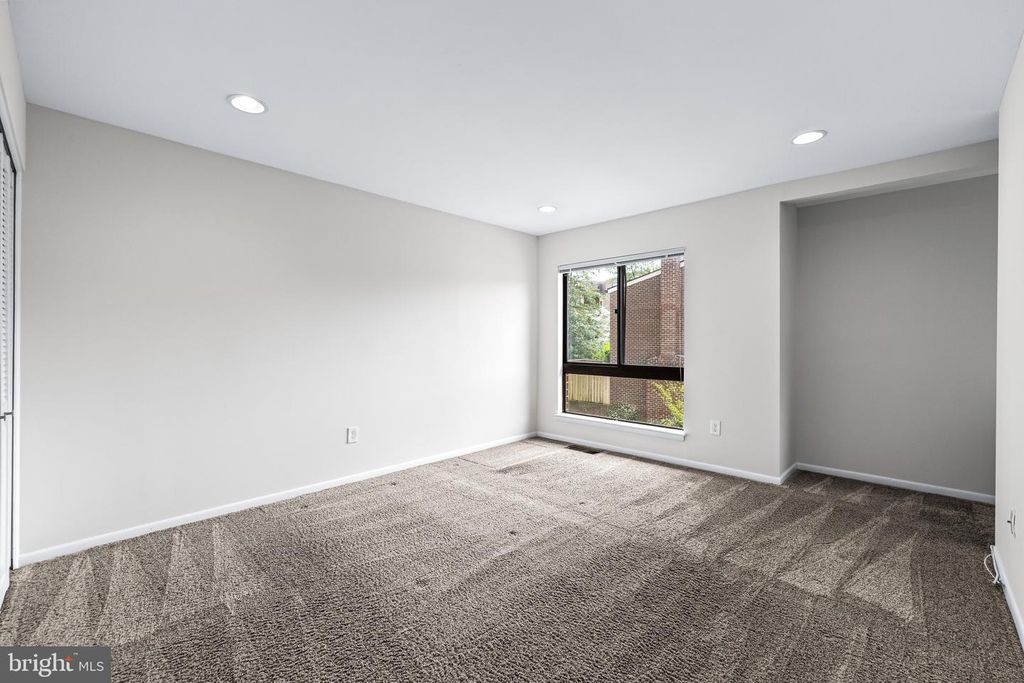 Image 24 of property listing at 11 TANNER CT #G, Baltimore, MD 21208