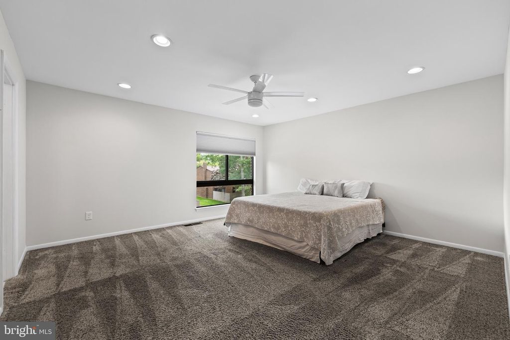 Image 28 of property listing at 11 TANNER CT #G, Baltimore, MD 21208