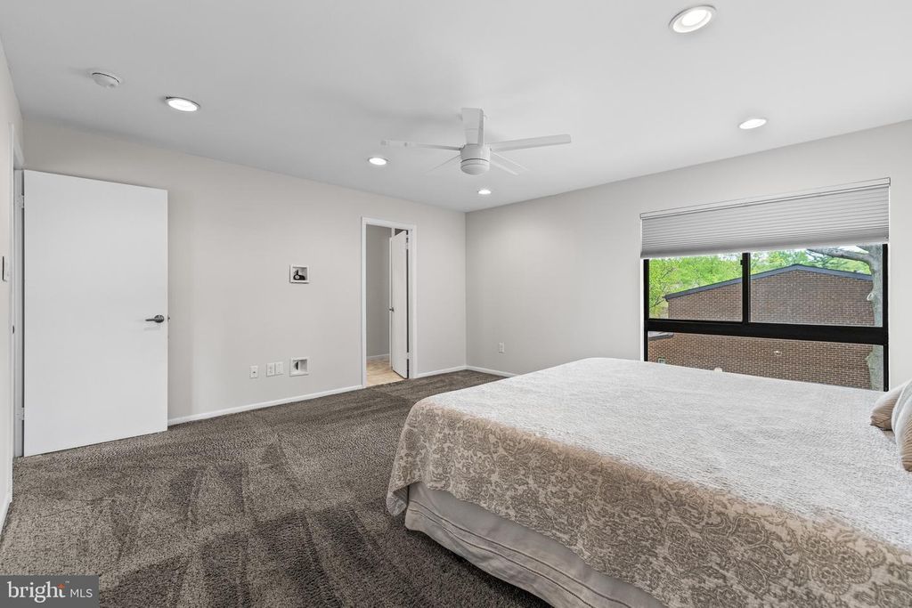 Image 29 of property listing at 11 TANNER CT #G, Baltimore, MD 21208