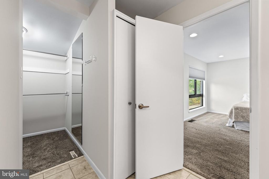 Image 32 of property listing at 11 TANNER CT #G, Baltimore, MD 21208