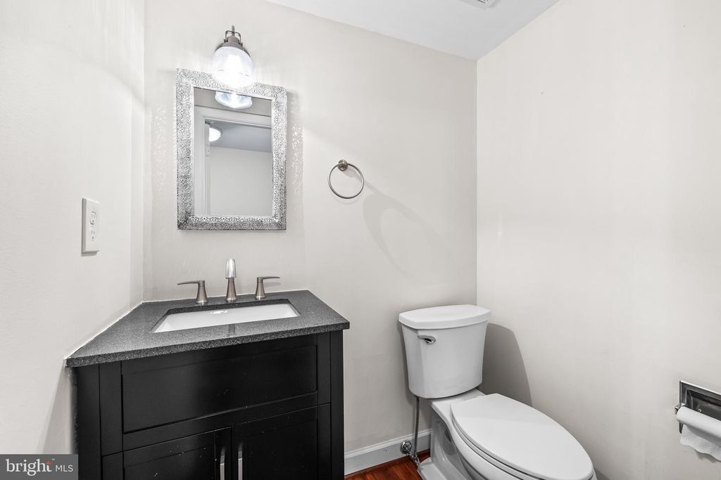 Image 5 of property listing at 11 TANNER CT #G, Baltimore, MD 21208