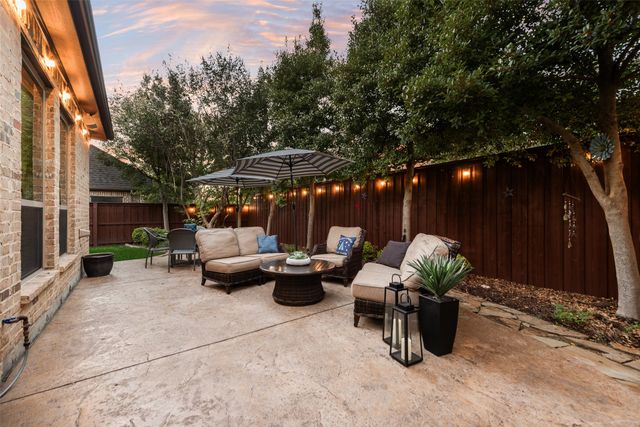 2111 N Hill Drive, Irving, TX 75038