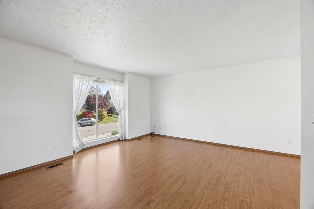 5015 N Best Rd, Spokane Valley, WA 99216 photo 3