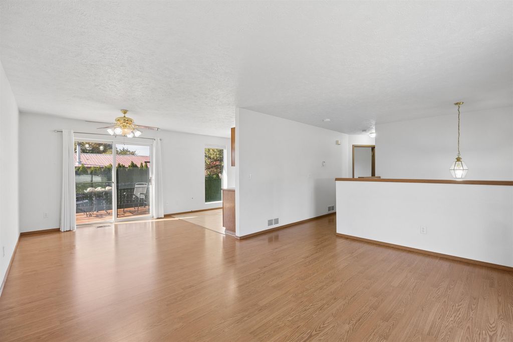 5015 N Best Rd, Spokane Valley, WA 99216 photo 4