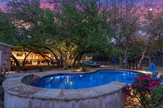 200 Little River RD, Liberty Hill, TX 78642