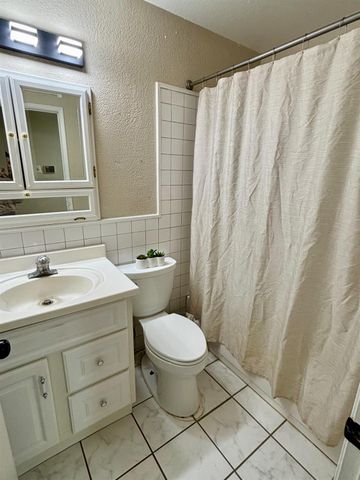 212 Jubilee Way, Rio Linda, CA 95673