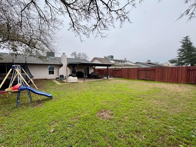 212 Jubilee Way, Rio Linda, CA 95673